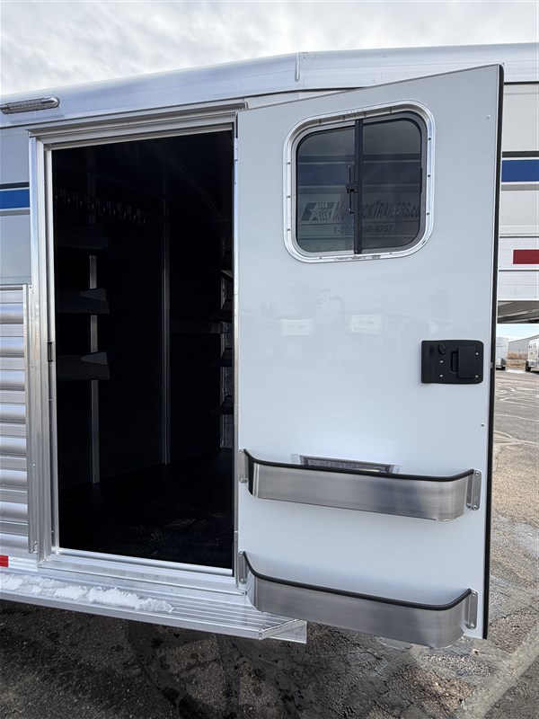 Trailer Photo 10