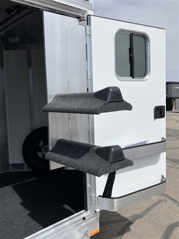 Trailer Photo 12