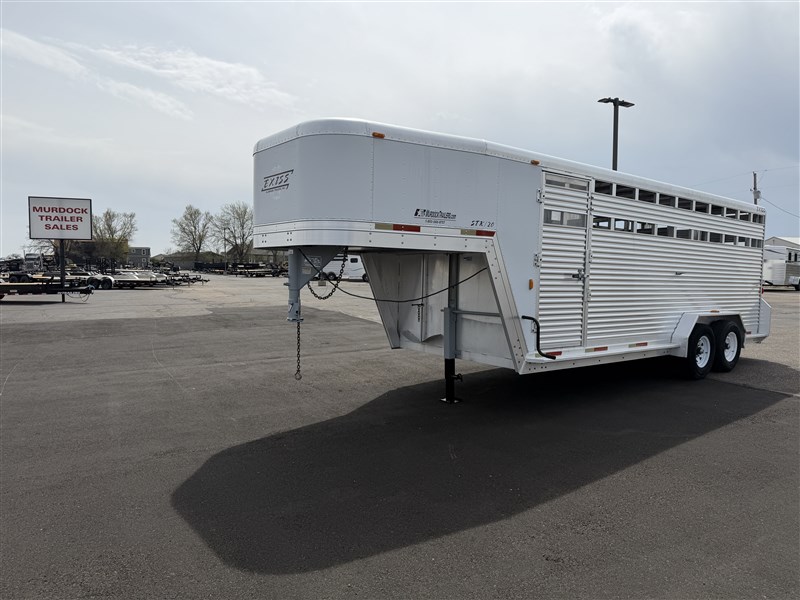 2002 Exiss 20' straight stock