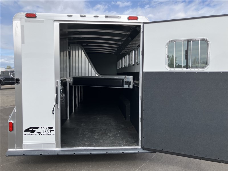 Trailer Photo 19