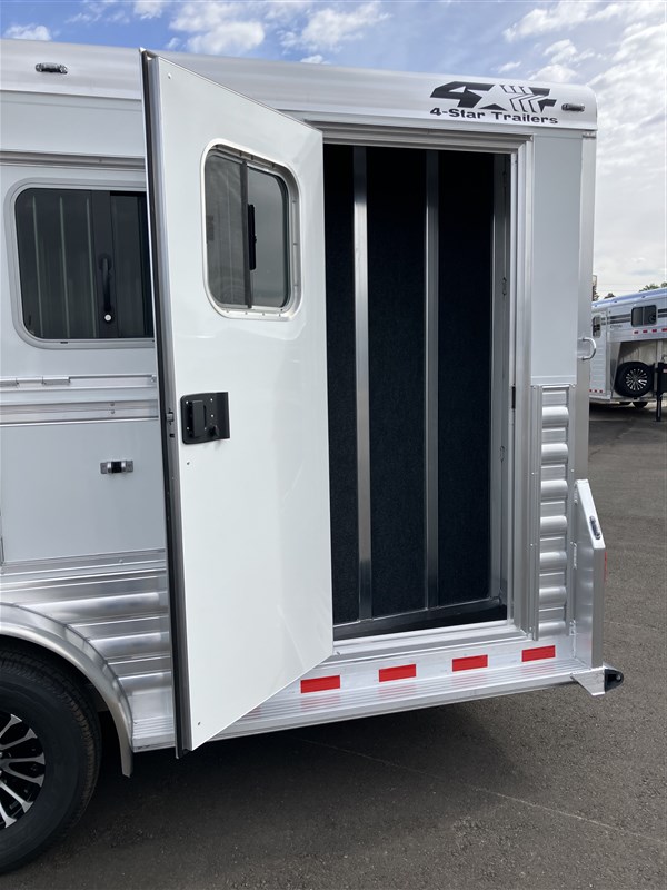 Trailer Photo 10