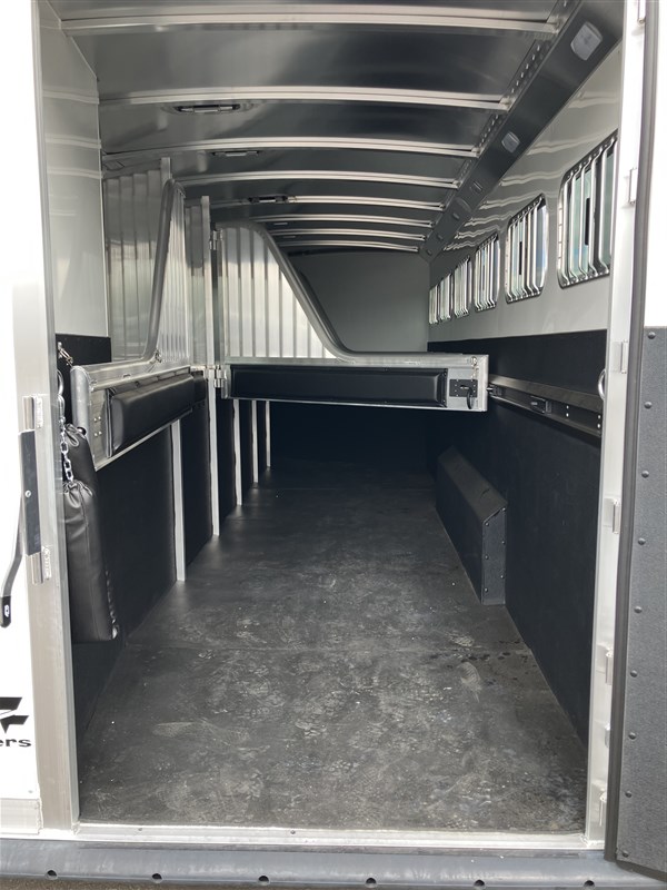 Trailer Photo 20