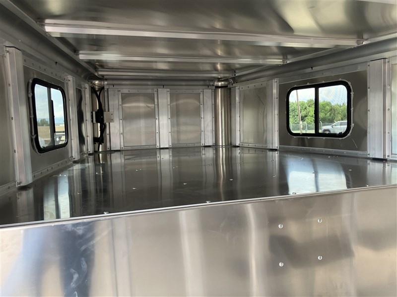Trailer Photo 10