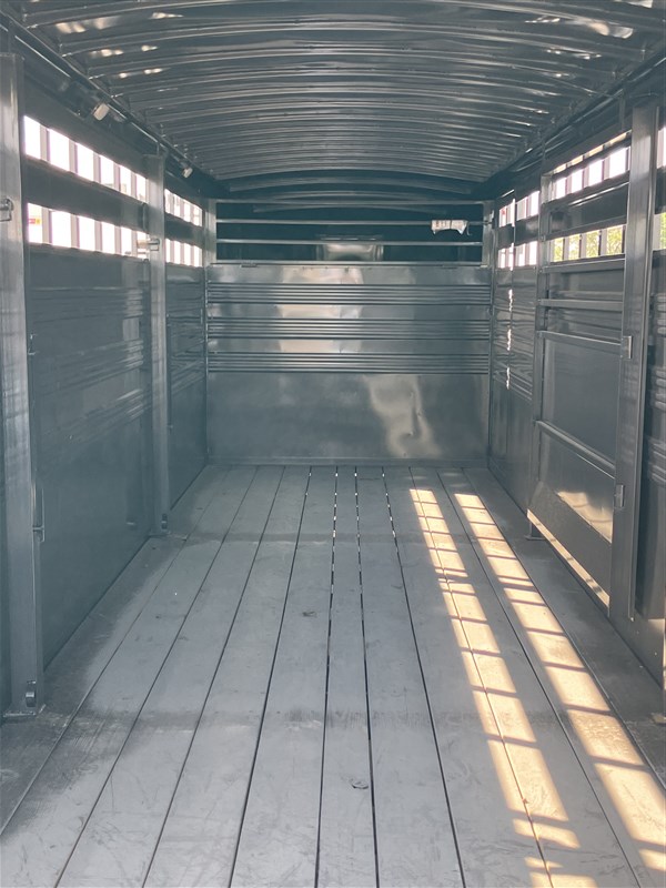 Trailer Photo 7