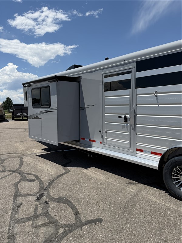 Trailer Photo 26