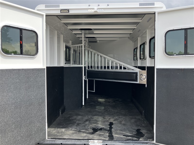 Trailer Photo 18