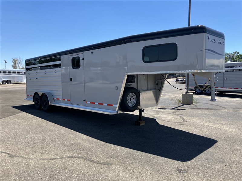 Trailer Photo 16
