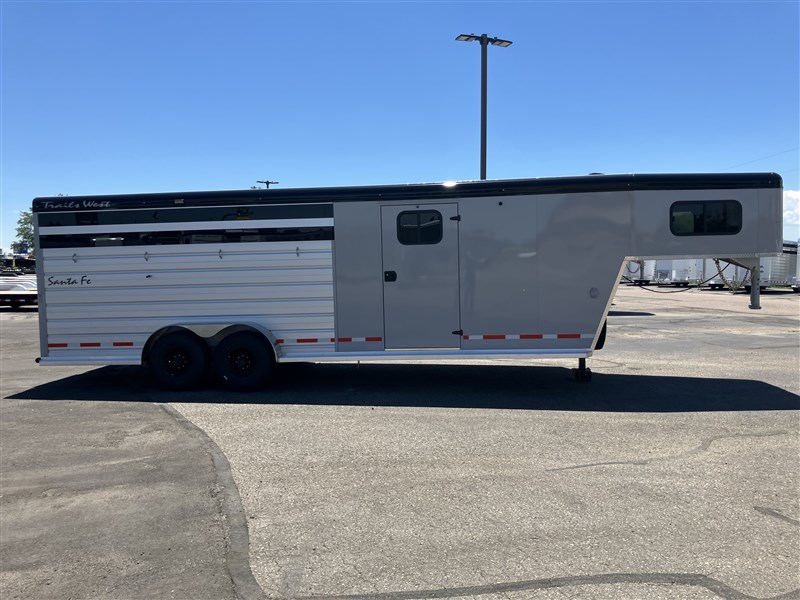 Trailer Photo 17