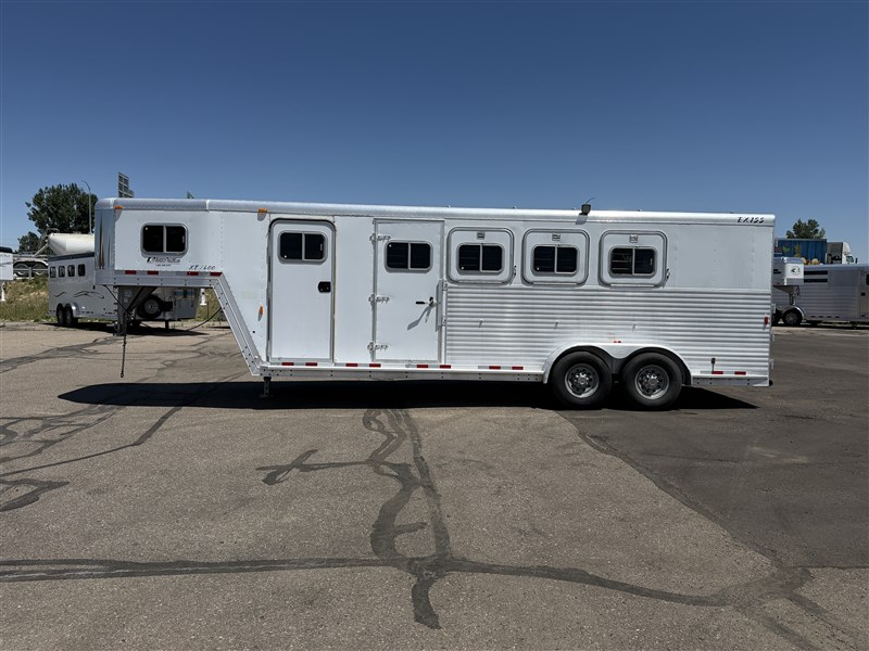 Trailer Photo 2