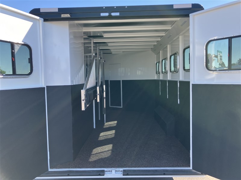 Trailer Photo 20