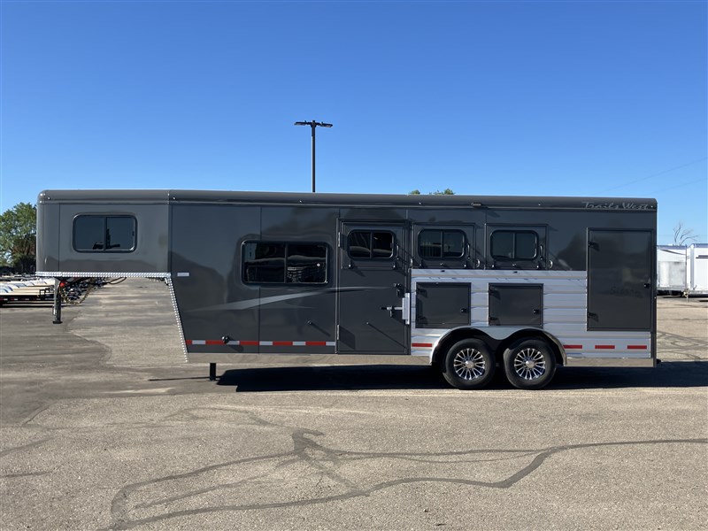 Trailer Photo 2