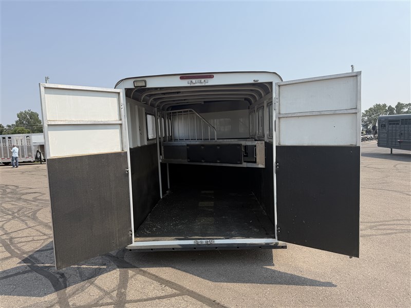 Trailer Photo 7