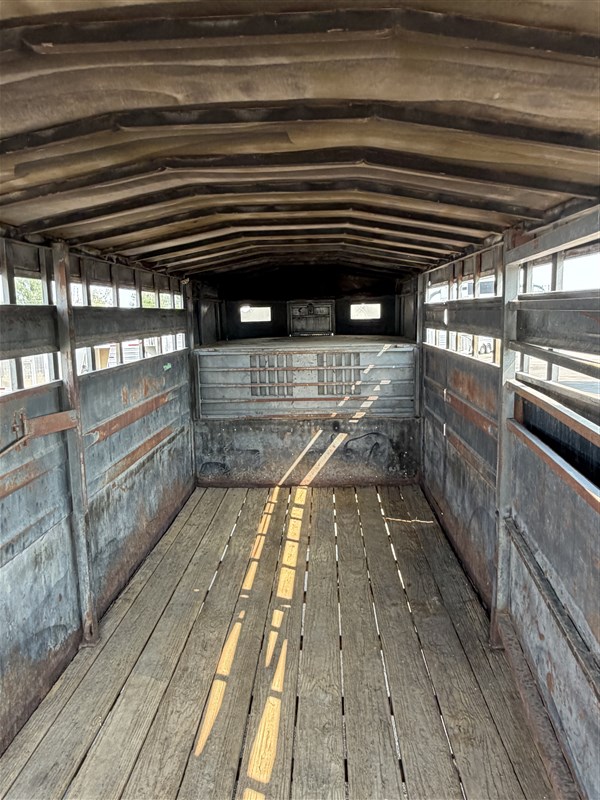 Trailer Photo 8