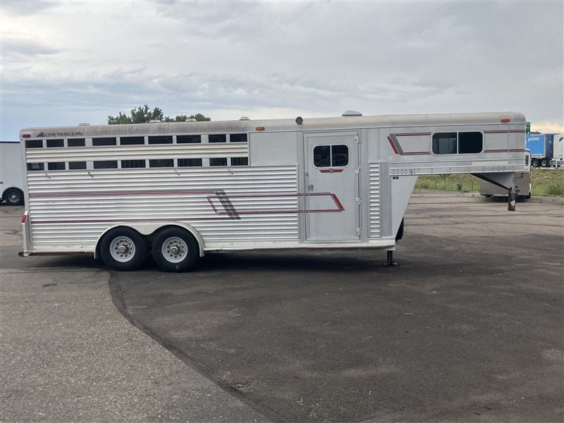 Trailer Photo 4