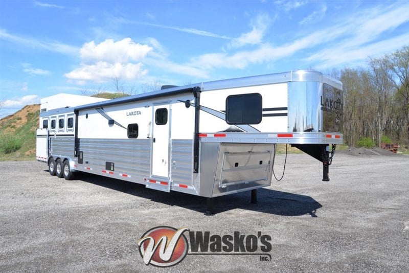 2026 Lakota Charger 8417 SRB Custom 