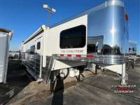 2021 5 horse Bloomer 5H, 15'6"SW, Trail Boss Living Quarters with Slide