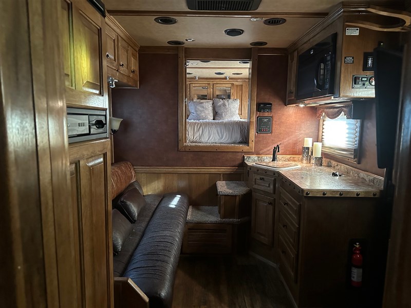 Trailer Photo 22
