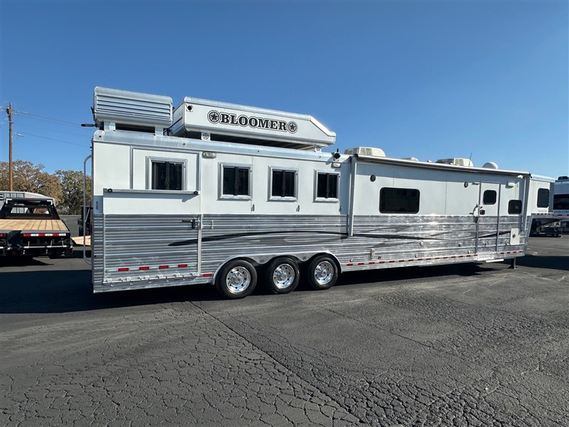 2014 Bloomer 4h, 18'sw, outlaw conversion living quarters