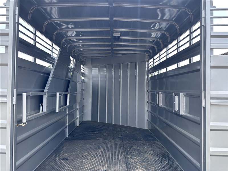 Trailer Photo 7