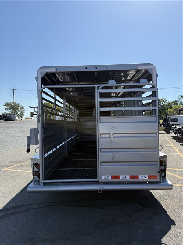 Trailer Photo 6