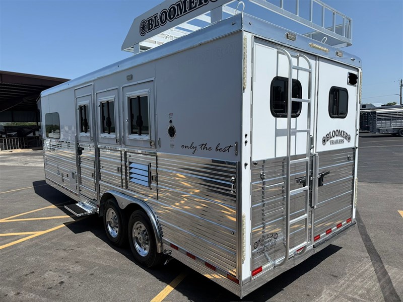 Trailer Photo 3