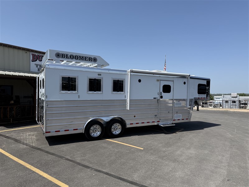 Trailer Photo 7