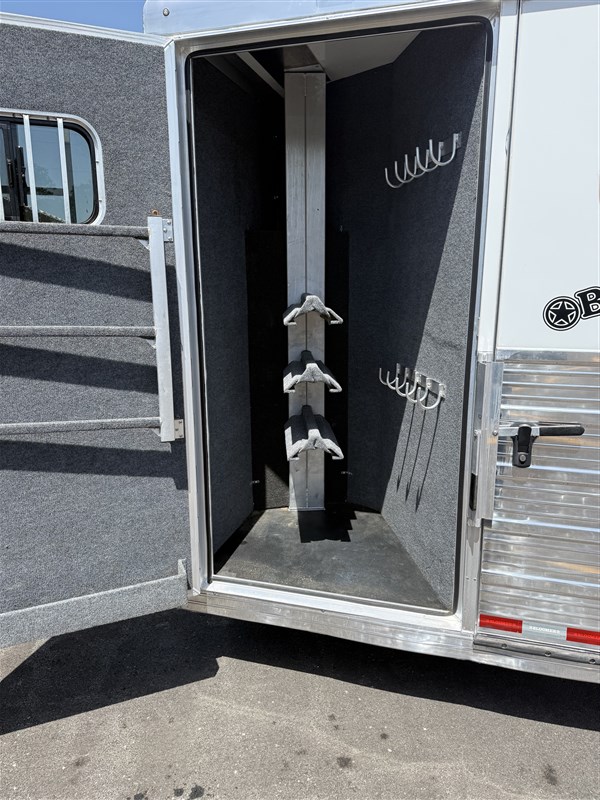 Trailer Photo 4
