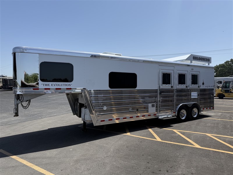 Trailer Photo 2