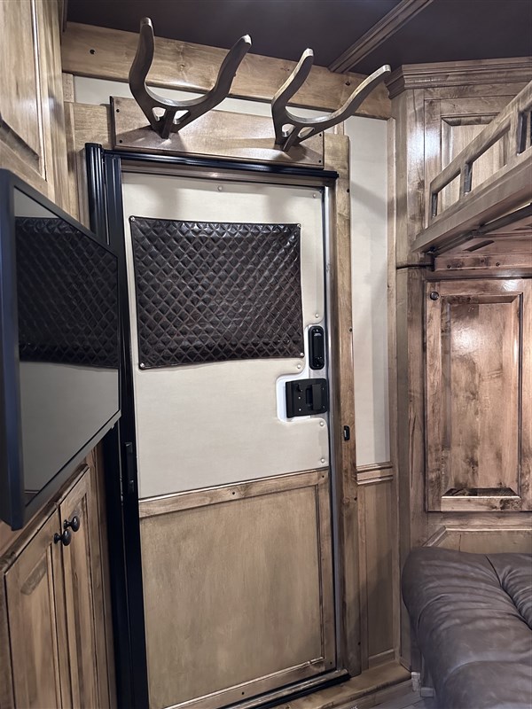 Trailer Photo 25