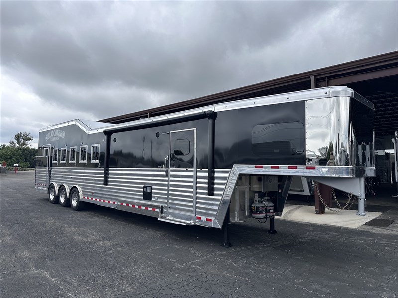 Trailer Photo 2