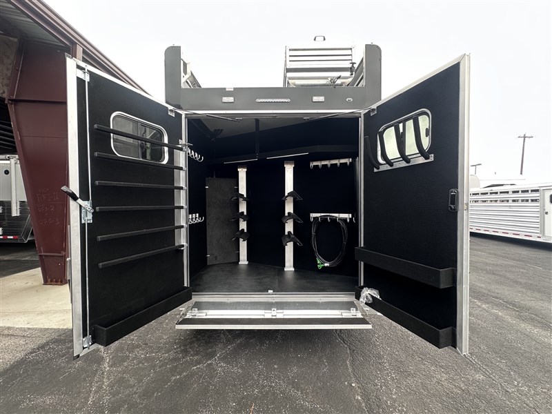Trailer Photo 7