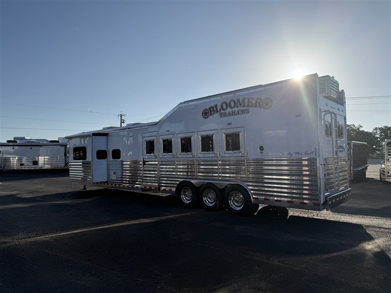 Trailer Photo 4
