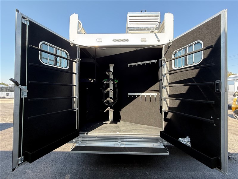 Trailer Photo 6