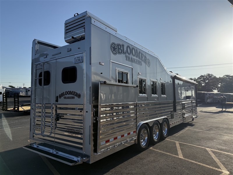 Trailer Photo 3