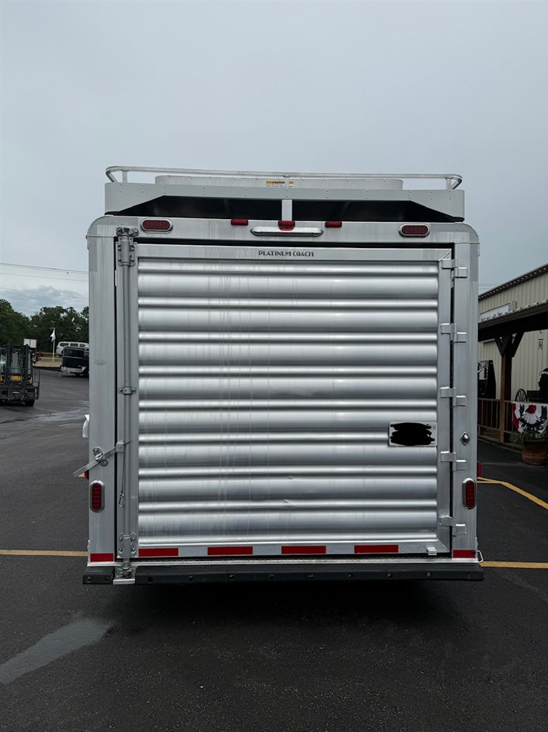 Trailer Photo 4