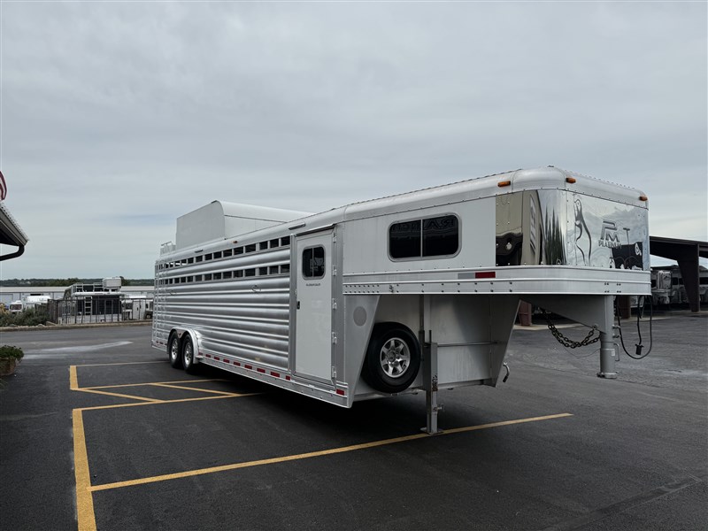 Trailer Photo 2