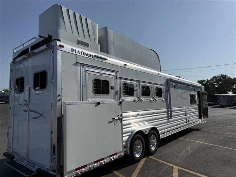 Trailer Photo 6