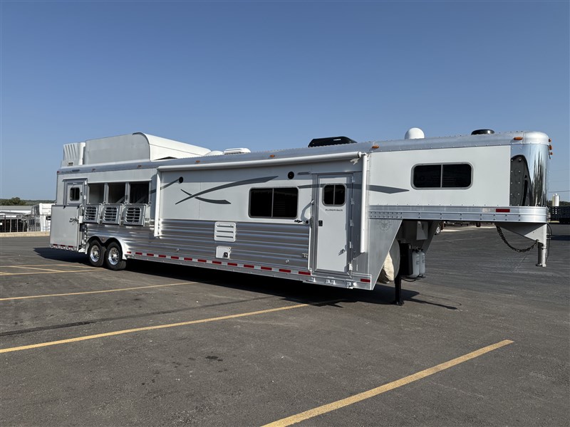 Trailer Photo 2
