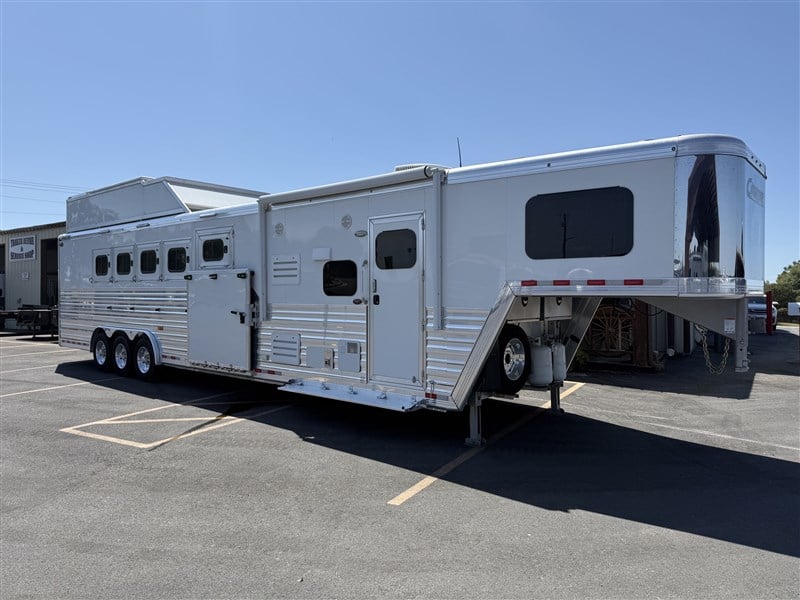 2025 Cimarron 5H, 12'9" SW, Outback Customs LQ with Slide Out 