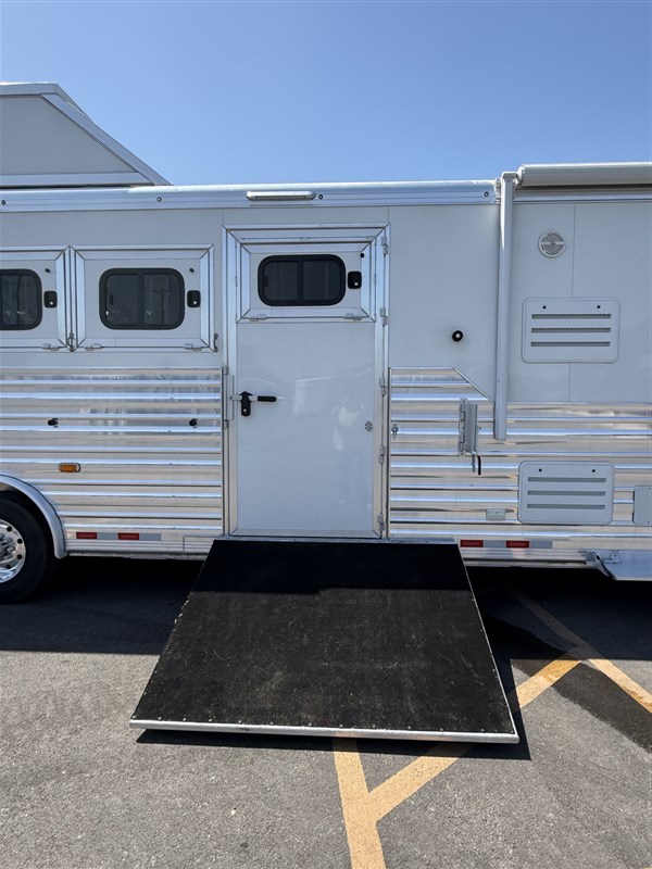 Trailer Photo 8