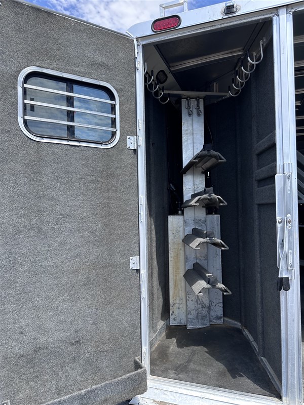 Trailer Photo 11