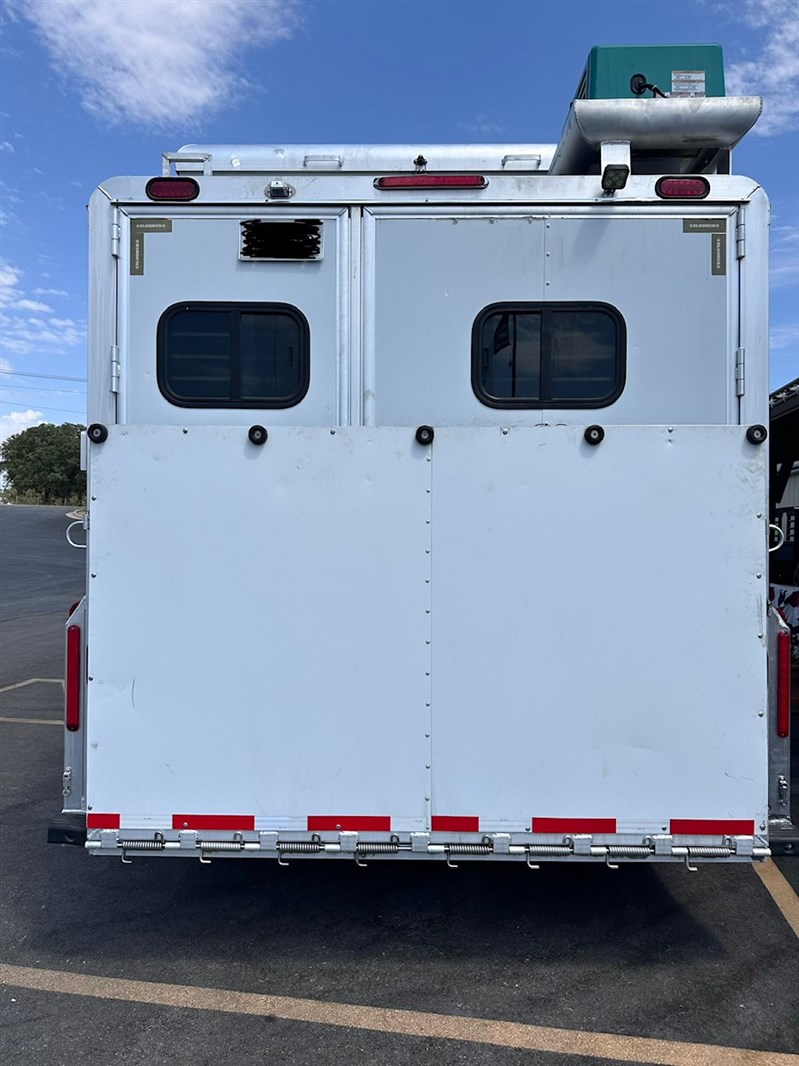 Trailer Photo 5