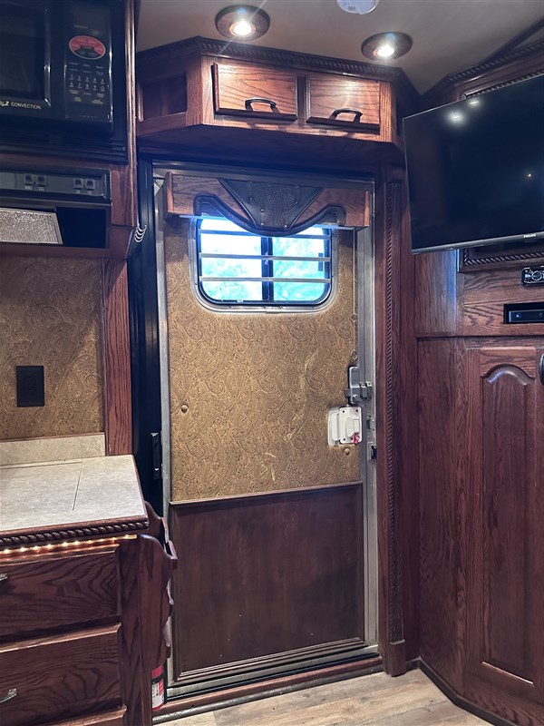 Trailer Photo 19