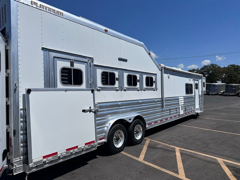 Trailer Photo 23