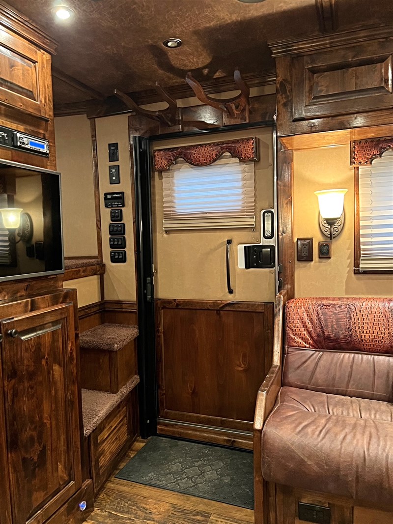 Trailer Photo 18