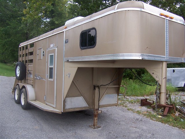 2006 BONANZA 2-H-DRESS ROOM