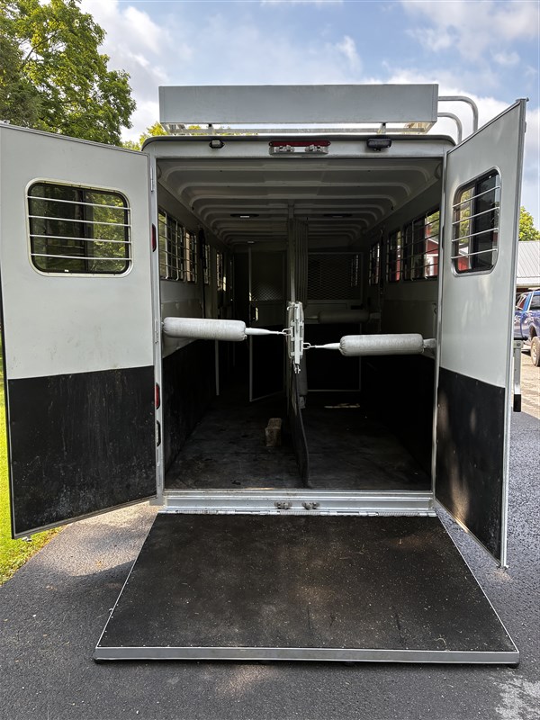 Trailer Photo 12