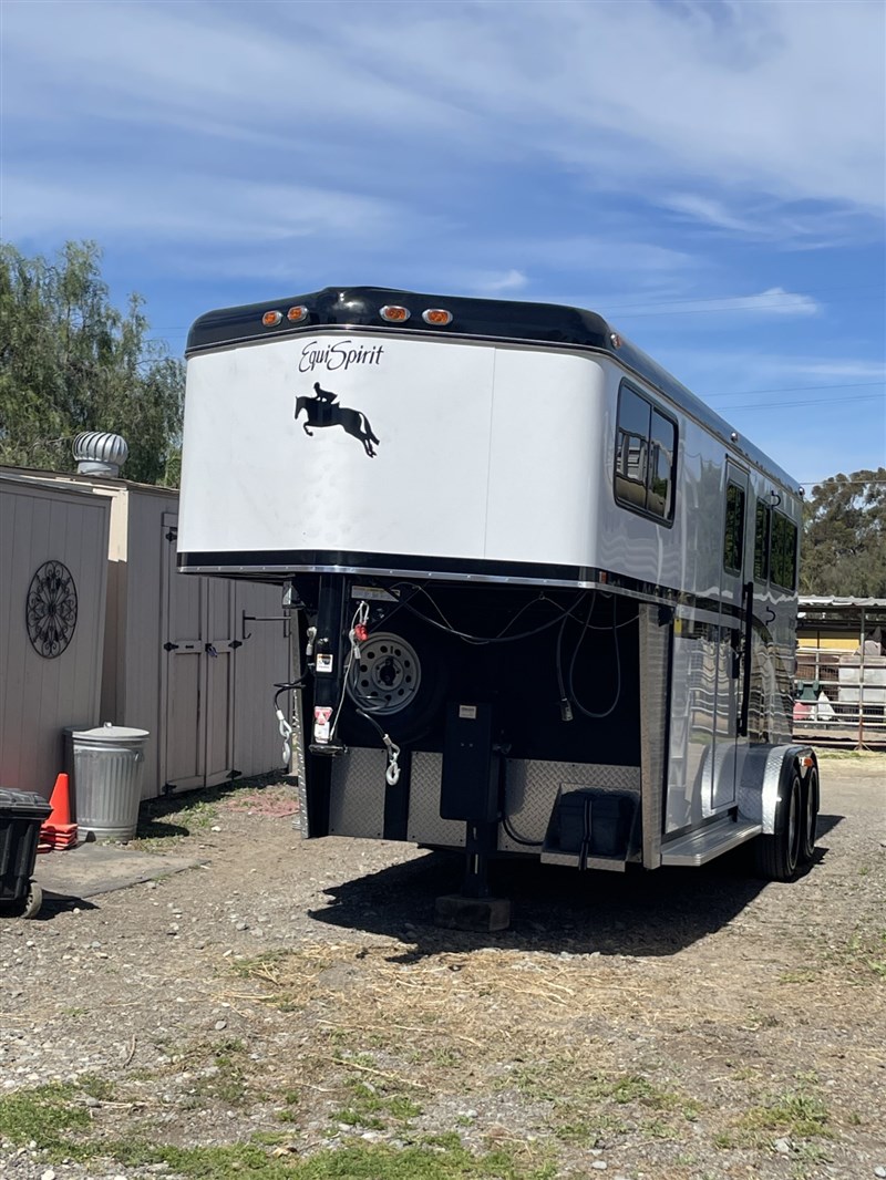 2021 Equispirit 2 horse gooseneck w/ dressing room xl