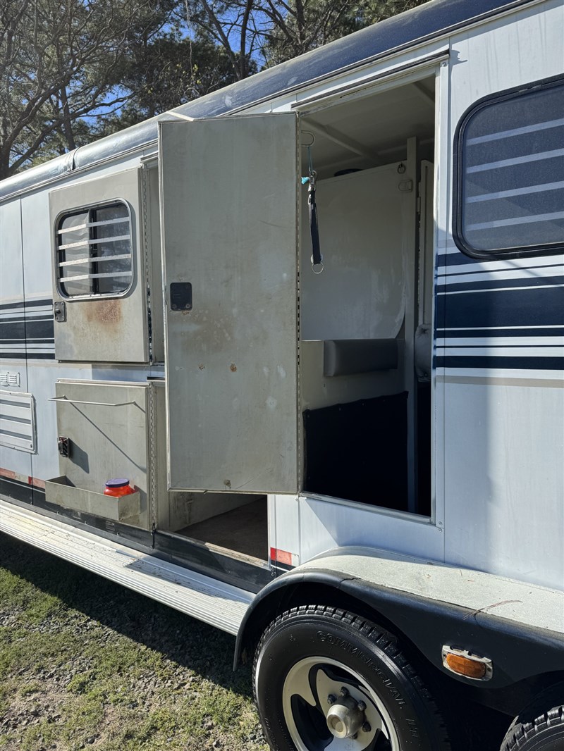 Trailer Photo 2