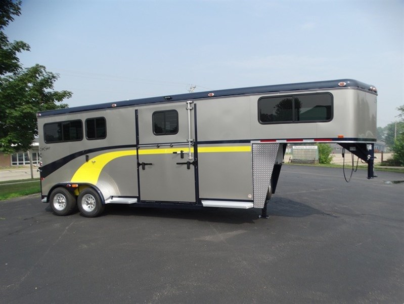 2027 EquiSpirit 2 Horse Gooseneck Walk Thru w/ Dressing & SideRamp